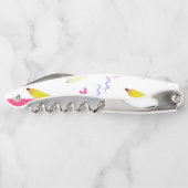 黄色い鉛筆と白いスクラブ ソムリエナイフ (裏面)