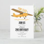 黄色い飛行機キッズ1st誕生日パーティータイムフライ 招待状 (スタンド正面)