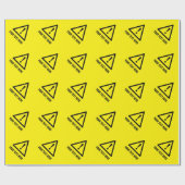 黄色おもしろいの注意標識誕生日とクリスマス ラッピングペーパー (フラット)