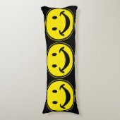 黄色おもしろい+背中。&アイディア ボディピロー (正面縦)