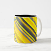 黄色および灰色ラインかストライプなパターン ツートーンマグカップ (正面右)