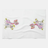 黄色お洒落い花が咲くかわいいピンクの猫 キッチンタオル (横)