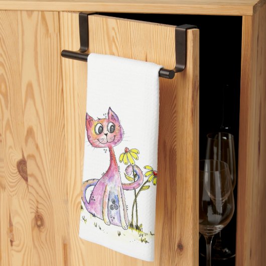 黄色お洒落い花が咲くかわいいピンクの猫 キッチンタオル (三つ折り)