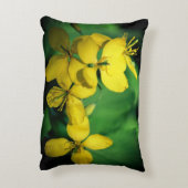 黄色かわいらしゼラニウム野花 アクセントクッション (裏面(縦))