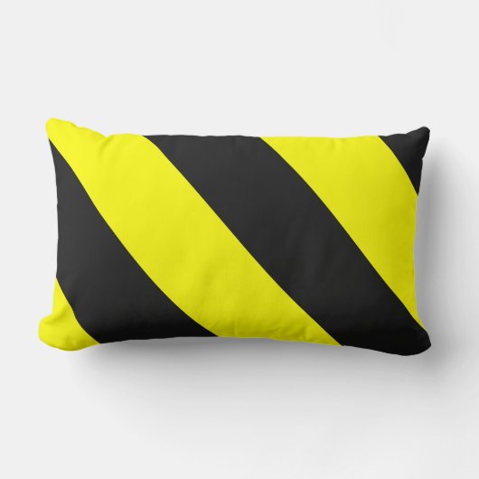 黄色く黒い関心の警告は縞で飾ります ランバークッション (正面)