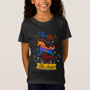 黄色この女の子は馬のTシャツが大好き Tシャツ