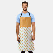 黄色とオレンジのイースターニンジン エプロン (着用した状態)