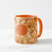 黄色とオレンジ色の花が咲く暖かい秋のフローラ マグカップ (正面右)