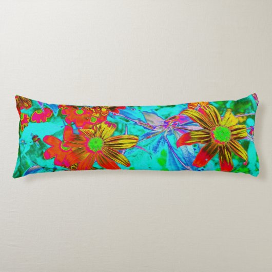 黄色とオレンジ色の花を持つアクアトロピカル ボディピロー (正面)