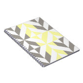 黄色とシルバーの幾何学的ジグザグ ノートブック (右側)