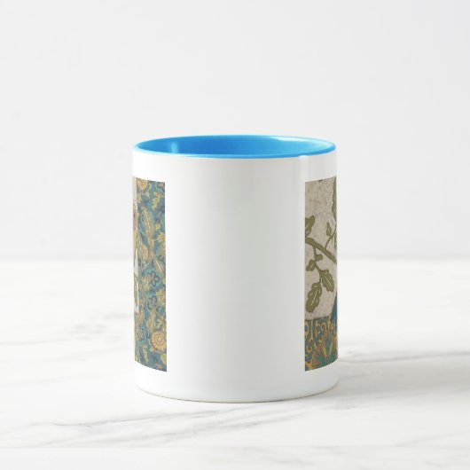 黄色とティール（緑がかった色）の青い鳥が枝に止まる マグカップ (中央)