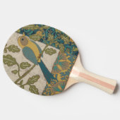 黄色とティール(緑がかった色)の青い鳥が枝に止まる 卓球ラケット (横)