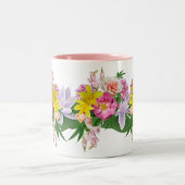 黄色とピンクの庭の花 – エレガントフローラ ツートーンマグカップ (中央)