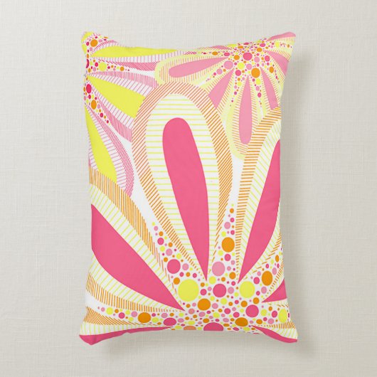 黄色とピンクの春の花 アクセントクッション (正面(垂直))