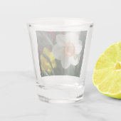 黄色とピンクの水仙のペア 春の花 ショットグラス (裏面)