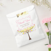 黄色とピンクの花鳥 ブライダルシャワーのお礼 フェイバーバッグ (封をした状態)