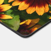 黄色とブロンズ色のラベキアスフローラ デスクマット (コーナー)