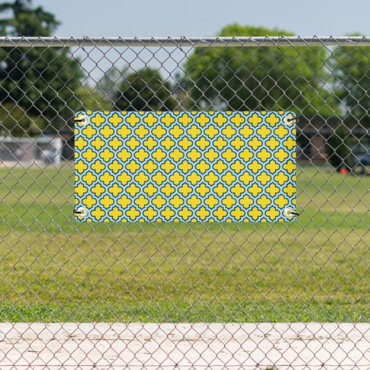 黄色とベビーブルートレリス、ラティス、クローバー 横断幕 (インサイチュ)