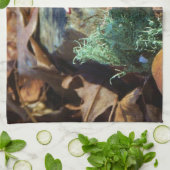 黄色と梅のスイレンとカタツムリ キッチンタオル (折り畳み)