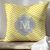 黄色と灰色のシボモノグラムのン クッション