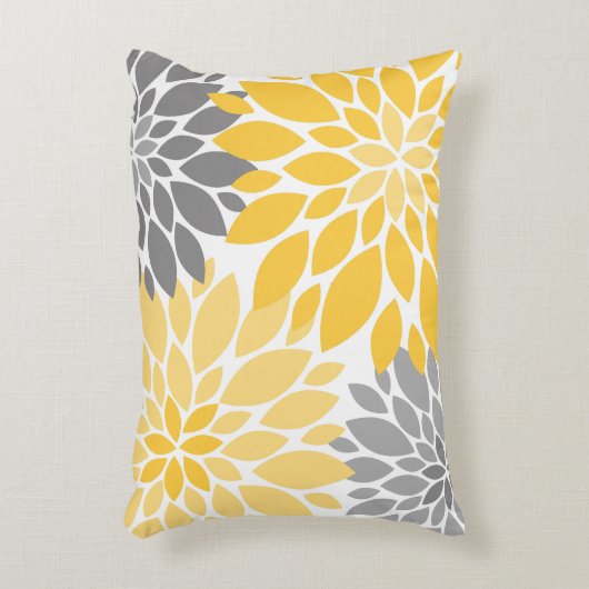 黄色と灰色の菊の花柄 アクセントクッション (正面(垂直))