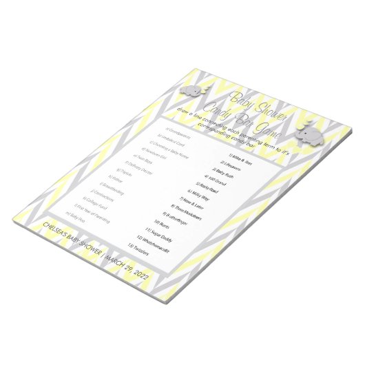 黄色と灰色の象の赤ちゃんシャワーキャンディーゲーム ノートパッド (アングル)