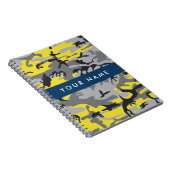 黄色と灰色の迷彩自分の名前をパーソナライズ ノートブック (右側)