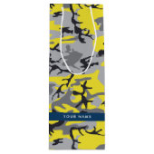 黄色と灰色の迷彩自分の名前をパーソナライズ ワインギフトバッグ (正面)