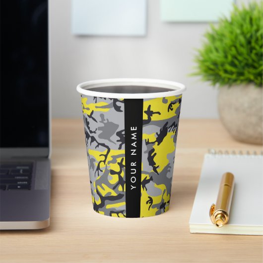 黄色と灰色の迷彩自分の名前をパーソナライズ 紙コップ (インサイチュ)
