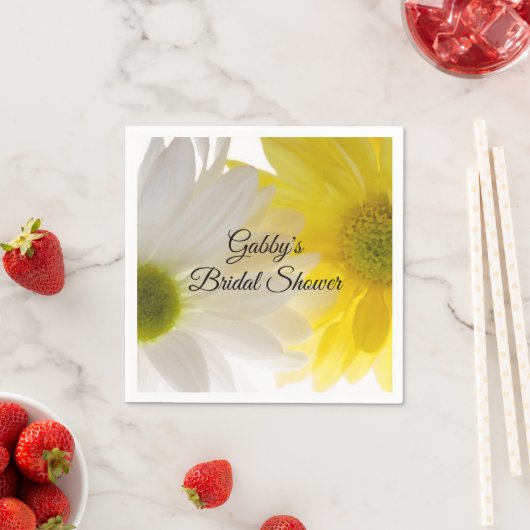 黄色と白のデイジーブライダルシャワー スタンダードカクテルナプキン (インサイチュ)