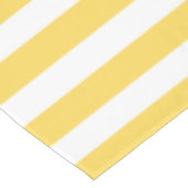 黄色と白のデッキチェアのストライプ テーブルクロス (アングル)