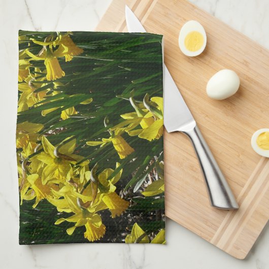 黄色と白の水仙の春の花 キッチンタオル (四つ折り)