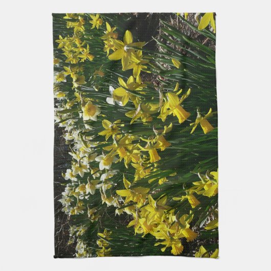 黄色と白の水仙の春の花 キッチンタオル (縦)