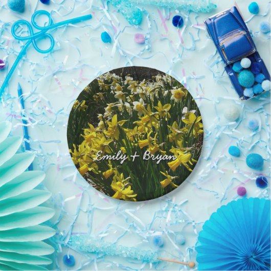 黄色と白の水仙の春の花 ペーパープレート (パーティー)