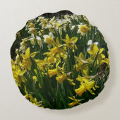黄色と白の水仙の春の花 ラウンドクッション (裏面)