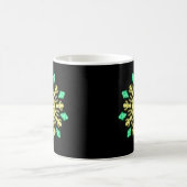 黄色と緑のネオンの花 コーヒーマグカップ (中央)