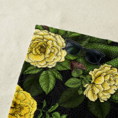 黄色と緑のバラに隠れている ビーチタオル (インサイチュ)