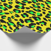 黄色と緑の色ヒョウの斑点パターン ラッピングペーパー (角)
