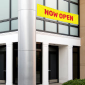 黄色と赤が今すぐ開く看板バナー 横断幕 (ビルの外側)