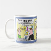 黄色と赤のカード。サッカー審判 コーヒーマグカップ (左)