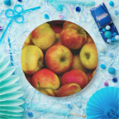 黄色と赤のリンゴのブッシェルの写真 ペーパープレート (パーティー)