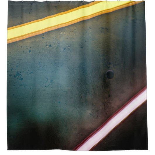 黄色と赤の金属バー シャワーカーテン (正面)