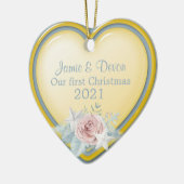 黄色と青のハート新しい初めてのクリスマス セラミックオーナメント (左)