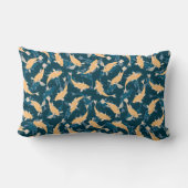 黄色と青のパターン – コイ魚 ランバークッション (裏面)