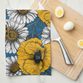 黄色と青の草原 キッチンタオル (四つ折り)
