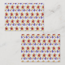 黄色と鮮やかオレンジ色のクレートを特徴とするデザイン