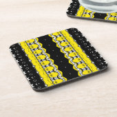 黄色と黒のパターン コースター (左側)