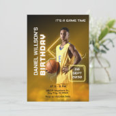 黄色と黒のモダンなバスケットボール写真の誕生日 招待状 (スタンド正面)