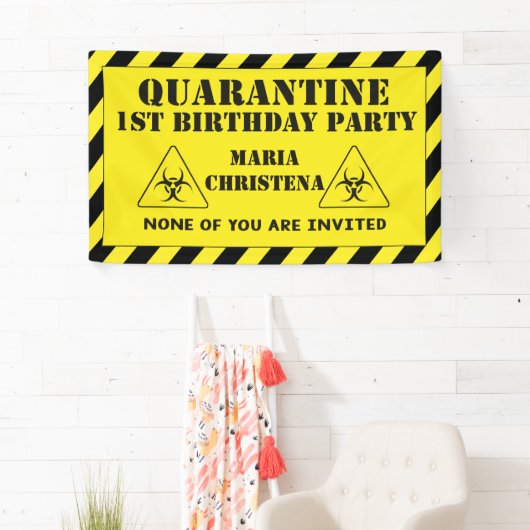 黄色と黒の検疫の最初の誕生日バナー 横断幕 (インサイチュ)