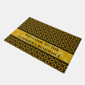 黄色と黒の花のパターン ドアマット (アングル)